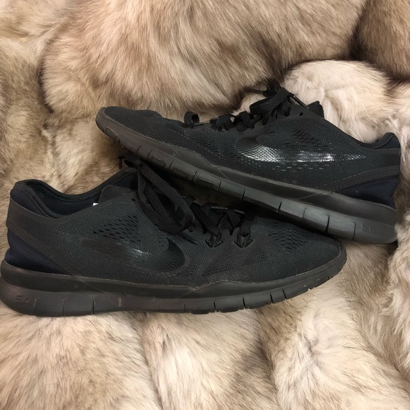 Shoes - All Black Nike Free 5 TR Fit 5 Training Shoes